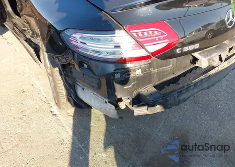 2017 Mercedes-Benz C 300 4Matic из США, поврежденный, VIN WDDWJ4KB7HF438039